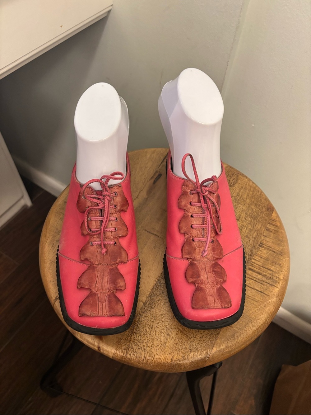 Via Roma Italian Women’s Pink Leather Lace-Up Fashion Shoes alligator 39